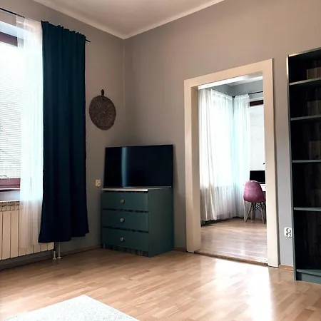 아파트 Zaroowka *